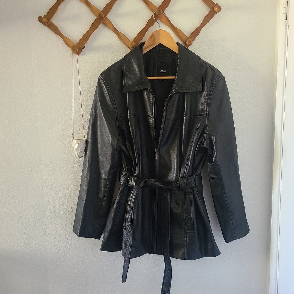 Long leather jacket with zipper and tie front